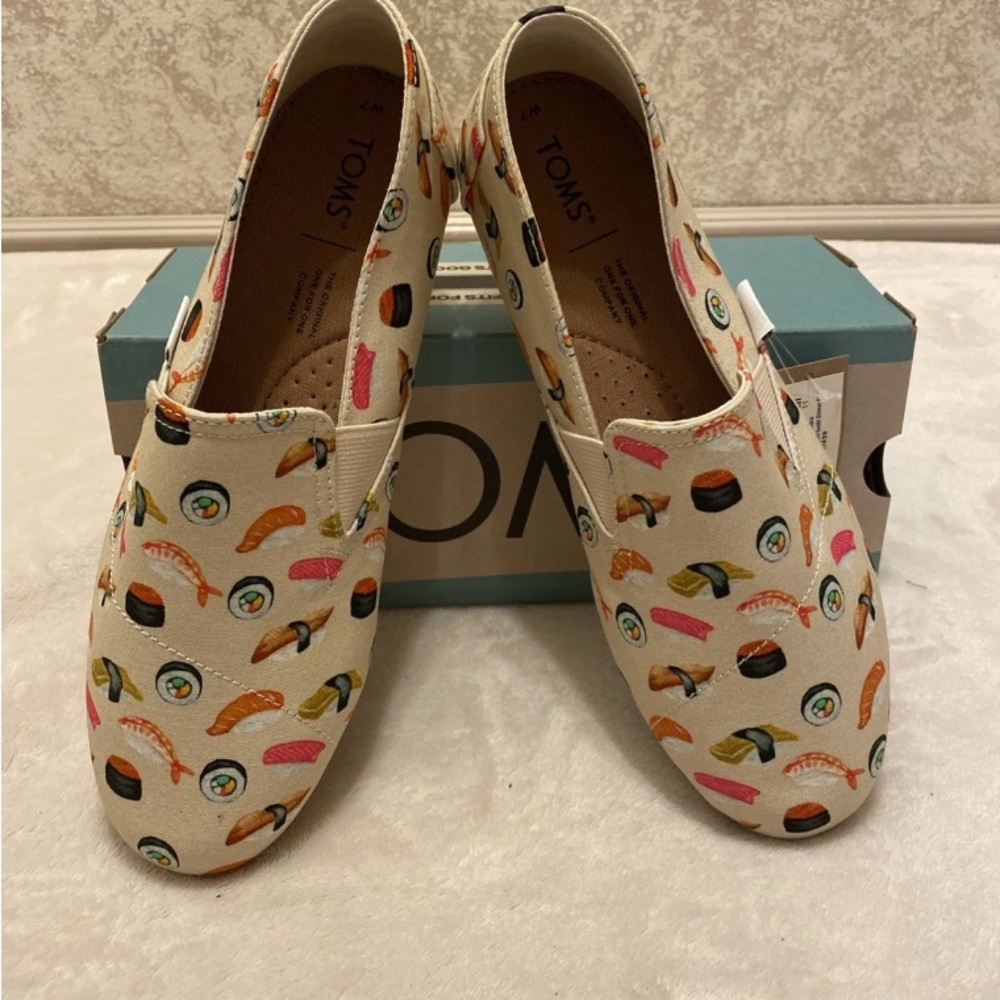 Toms Natural Beige Sushi Print Loafers - Picture 14 of 14
